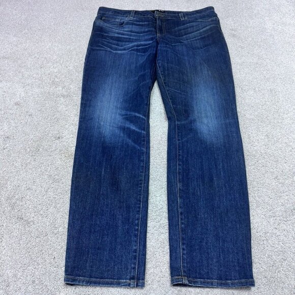 Classic Blue Women's Jeans - Picture 1 of 13